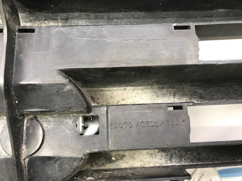 Решетка радиатора передняя INFINITI G35 03-07 Решетка радиатора передняя INFINITI G35 03-07