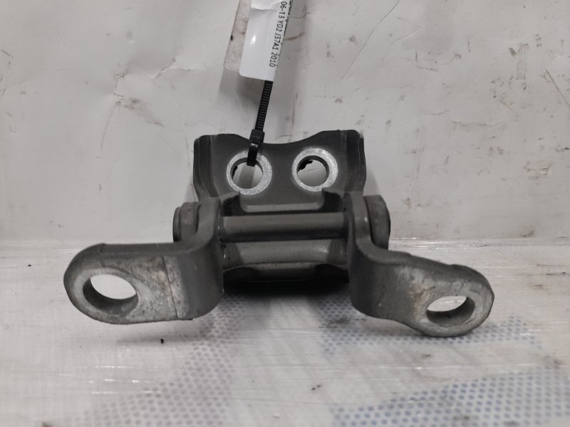 Петля двери нижняя передняя правая ACURA MDX (YD2) 06-13 YD2 3.7 J37A1 Петля двери нижняя передняя правая ACURA MDX (YD2) 06-13 YD2 3.7 J37A1