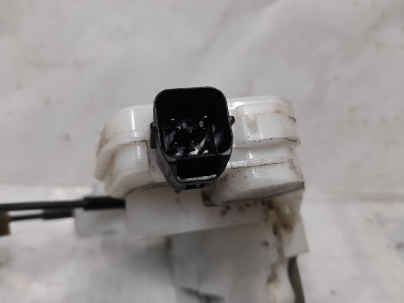 Замок двери передний правый MITSUBISHI GALANT 03-12 Седан