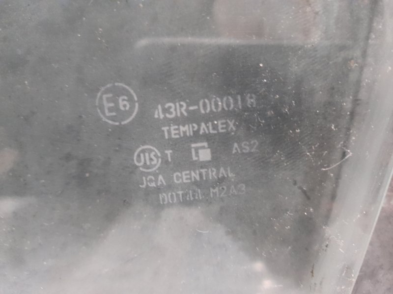 Стекло двери переднее правое SUZUKI SX4 06-13 Седан 2.0