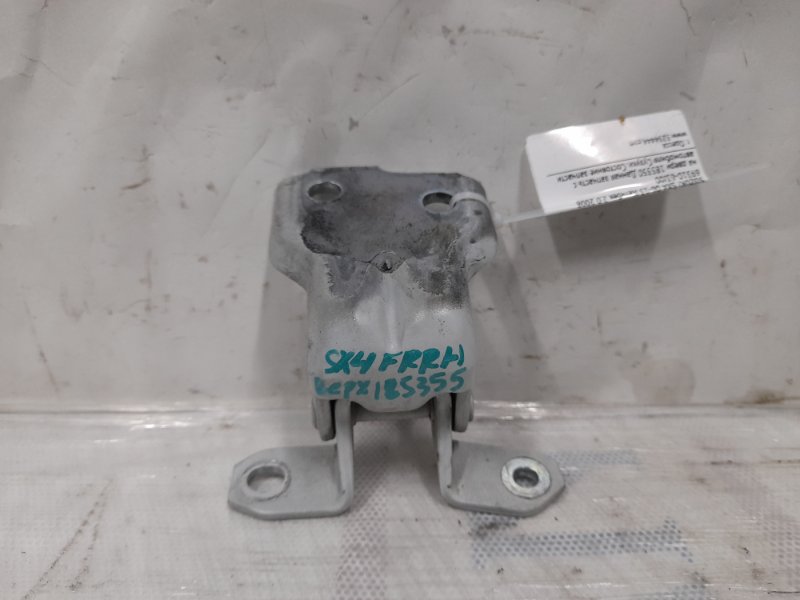 Петля двери верхняя передняя правая SUZUKI SX4 06-13 2008 Седан 2.0 69310-63J00 Б/У