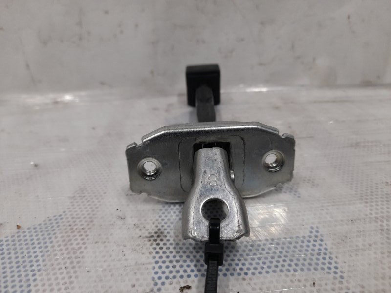 Ограничитель двери передний правый LANCER X 10 07-15 2010 Седан 2.0 4B11 Ограничитель двери передний правый LANCER X 10 07-15 2010 Седан 2.0 4B11