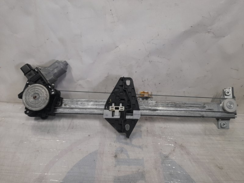 Стеклоподъемник задний правый MDX (YD2) 06-13 2010 YD2 3.7 J37A1