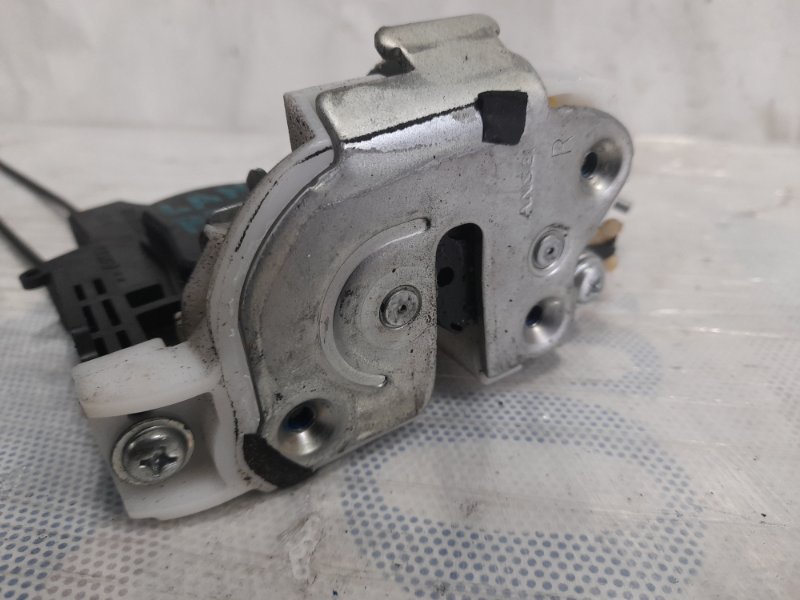 Замок двери задний правый MITSUBISHI LANCER X 10 07-15 2010 Седан 2.0 4B11 5745A304 Б/У