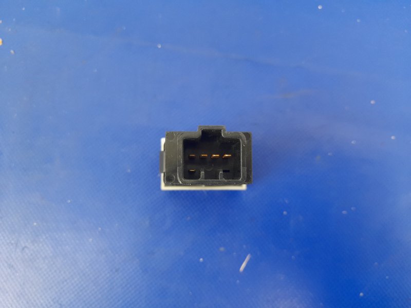 Кнопка обогрева сидений KIA SORENTO BL 02-09