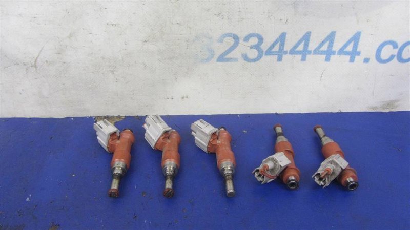 Запчасть форсунка топливная TOYOTA SIENNA 11-16 2014 GSL30 3.5 2GR-FE 23209-0P010 Б/У Форсунка топливная TOYOTA SIENNA 11-16 2014 GSL30 3.5 2GR-FE 23209-0P010 Б/У