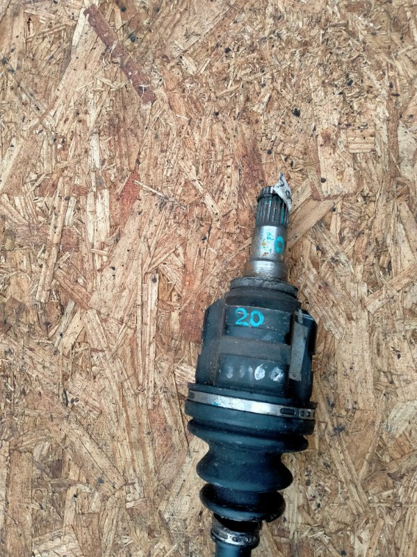 Привод передний правый AVENSIS 03-08