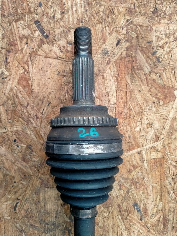 Привод передний правый AVENSIS 03-08