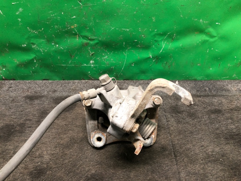 Суппорт тормозной задний левый SUZUKI KIZASHI 09-14 Седан 2.4