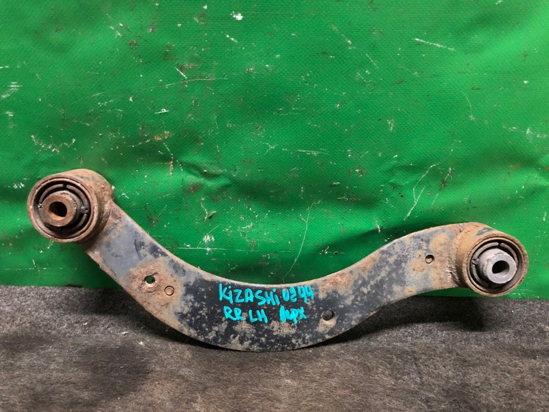 Рычаг задней подвески поперечный верхний задний левый SUZUKI KIZASHI 09-14 2010 Седан 2.4 46202-57L00 Б/У