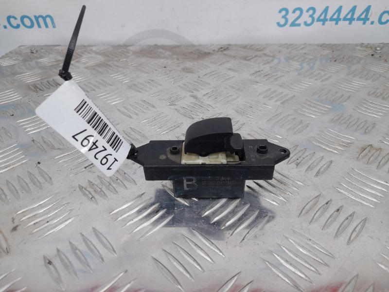 Кнопка стеклоподъемника задняя левая MITSUBISHI LANCER X 10 07-15 MR587944 Б/У