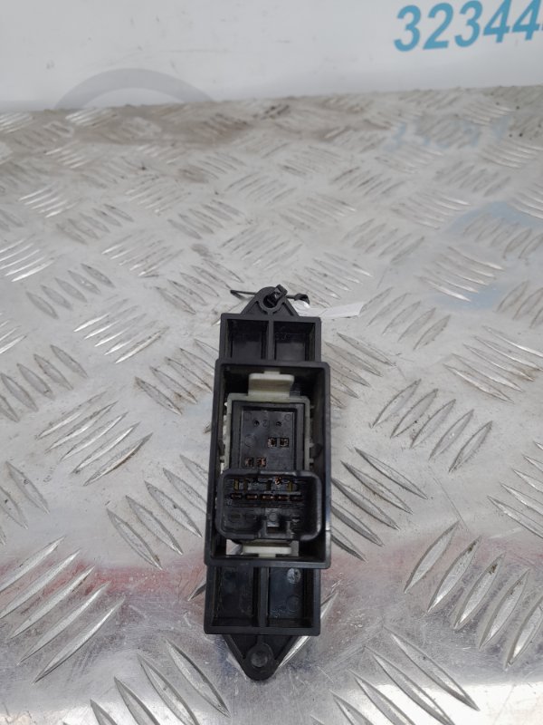 Кнопка стеклоподъемника задняя левая LANCER X 10 07-15