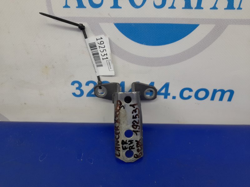 Петля двери верхняя передняя правая MITSUBISHI LANCER X 10 07-15 2010 Седан 2.0 4B11 5702A006 Б/У