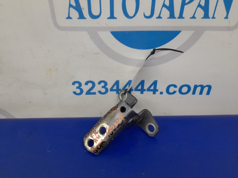 Петля двери верхняя передняя правая MITSUBISHI LANCER X 10 07-15 Седан 2.0 4B11