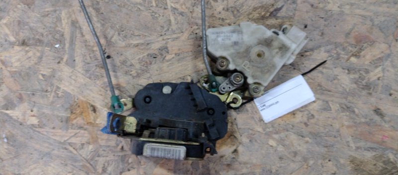 Замок двери передний правый NISSAN ALMERA 03-09 N16 1.5