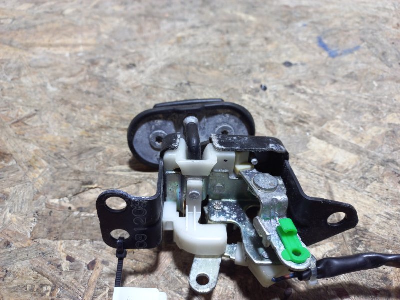 Замок стекла крышки багажника PILOT 08-15 2010 Внедорожник 3.5