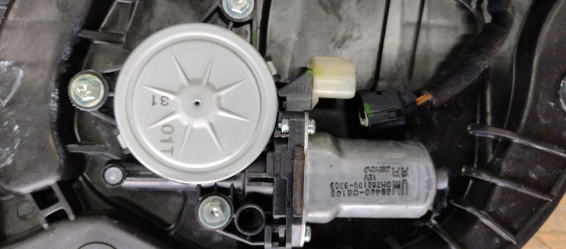 Стеклоподъемник задний правый SORENTO UM 14- 2016 Внедорожник 2.4 Стеклоподъемник задний правый SORENTO UM 14- 2016 Внедорожник 2.4