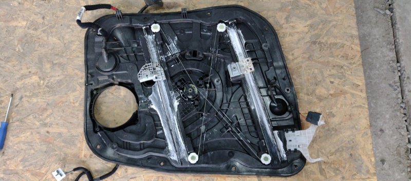 Стеклоподъемник передний правый SORENTO UM 14- 2016 Внедорожник 2.4