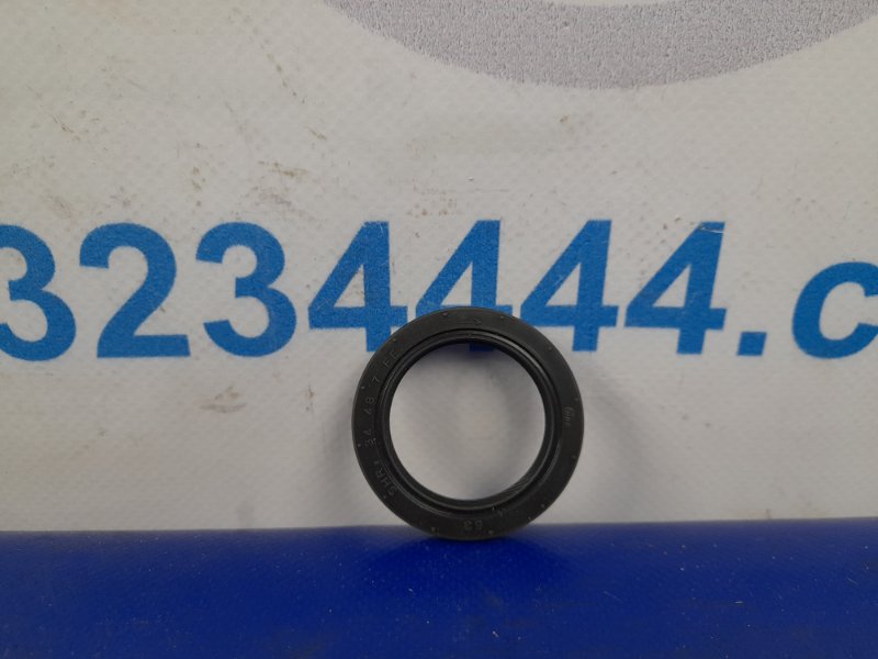 Сальник распредвала передний MAZDA 626 GF 97-02 FS05-10-602A новая