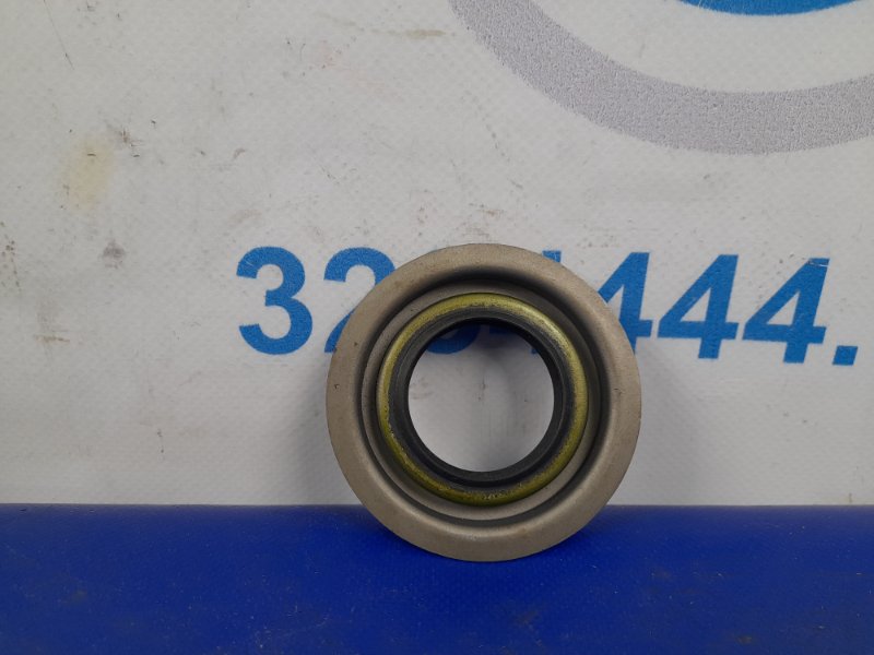 Запчасть сальник полуоси MAZDA 626 GC 83-87 0223-27-018 новая Сальник полуоси MAZDA 626 GC 83-87 0223-27-018 новая