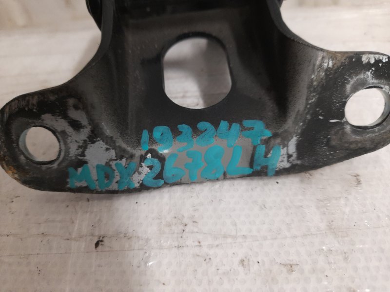 Петля крышки багажника левая MDX (YD2) 06-13 2010 YD2 3.7 J37A1 Петля крышки багажника левая MDX (YD2) 06-13 2010 YD2 3.7 J37A1