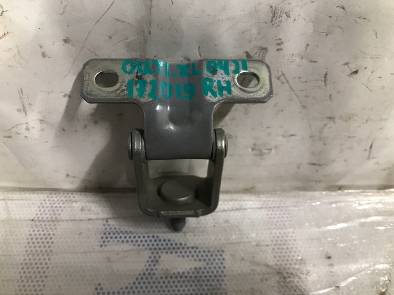 Запчасть петля крышки багажника правая MITSUBISHI OUTLANDER XL 05-13 2006 Внедорожник 3.0 MR556091 Б/У Петля крышки багажника правая MITSUBISHI OUTLANDER XL 05-13 2006 Внедорожник 3.0 MR556091 Б/У