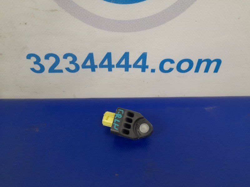 Датчик удара передний левый SUBARU FORESTER 12-19 98237SG010 Б/У