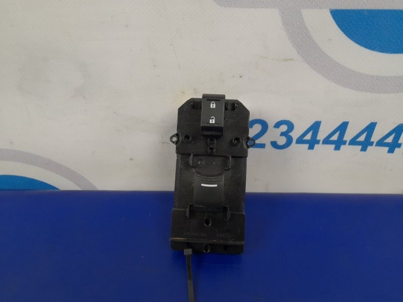 Кнопка стеклоподъемника передняя правая ACURA MDX (YD3) 13-21 YD3 35760-TZ5-A01 Б/У