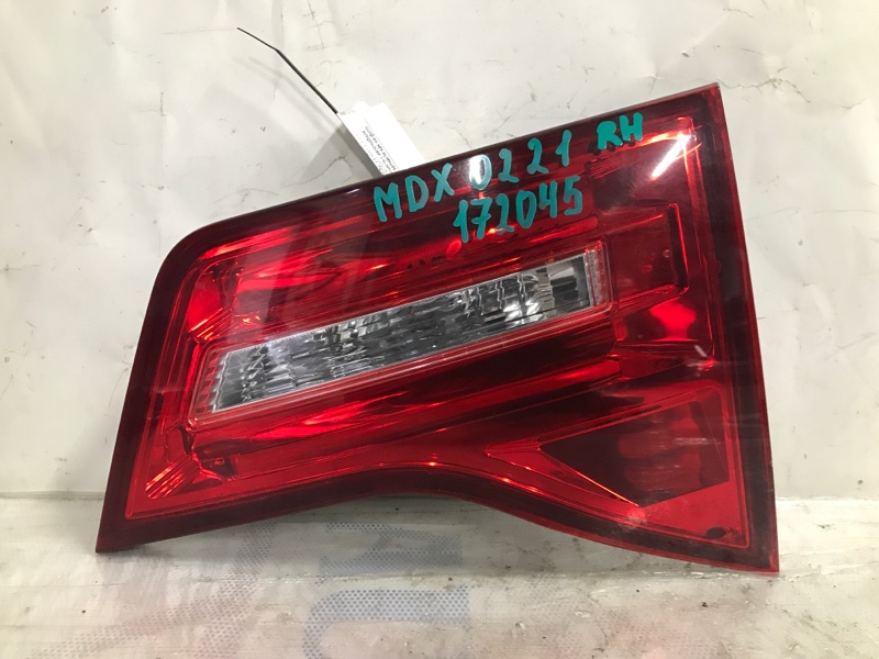 Запчасть фонарь внутренний задний правый ACURA MDX (YD2) 06-13 2007 YD2 3.7 34151-STX-A02 Б/У Фонарь внутренний задний правый ACURA MDX (YD2) 06-13 2007 YD2 3.7 34151-STX-A02 Б/У