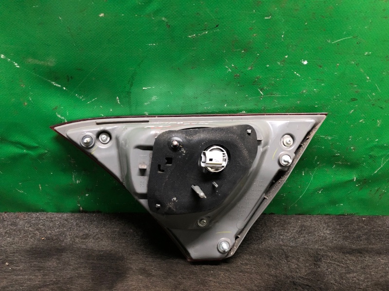 Фонарь внутренний задний левый TOYOTA CAMRY 55 14-17 ASV50 2.5 2ARFE Фонарь внутренний задний левый TOYOTA CAMRY 55 14-17 ASV50 2.5 2ARFE