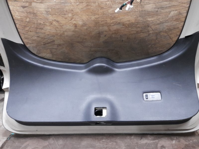 Обшивка крышки багажника INFINITI EX35(37) 07-12 2008 Внедорожник 3.5 VQ35HR 90900-1BA0B Б/У