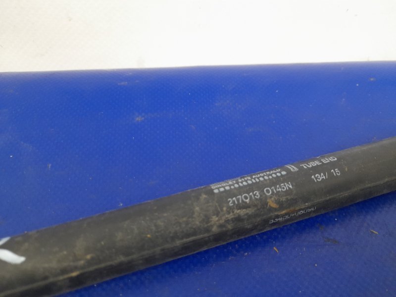 Амортизатор капота CAMRY 50 12-15