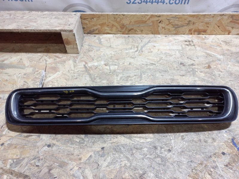 Решетка радиатора KIA SOUL AM 08-13 2012 Хетчбек 2.0 86350-2K500 Б/У