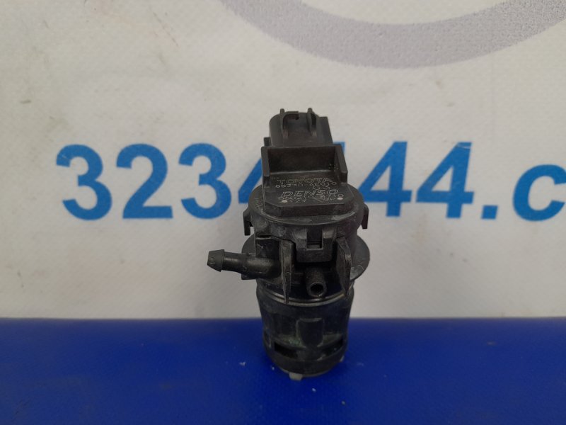 Насос омывателя стекла TOYOTA SIENNA 03-10 Насос омывателя стекла TOYOTA SIENNA 03-10