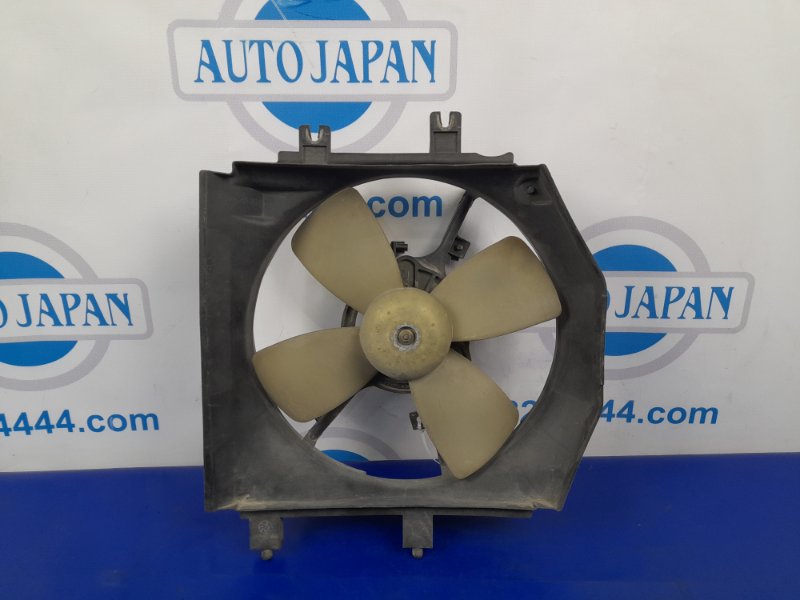 Диффузор вентилятора основного радиатора MAZDA PREMACY 98-03 FP85-15-025A Б/У
