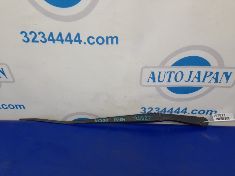 Поводок стеклоочистителя передний правый NISSAN NV200 USA 13- 28886-3LM0A Б/У