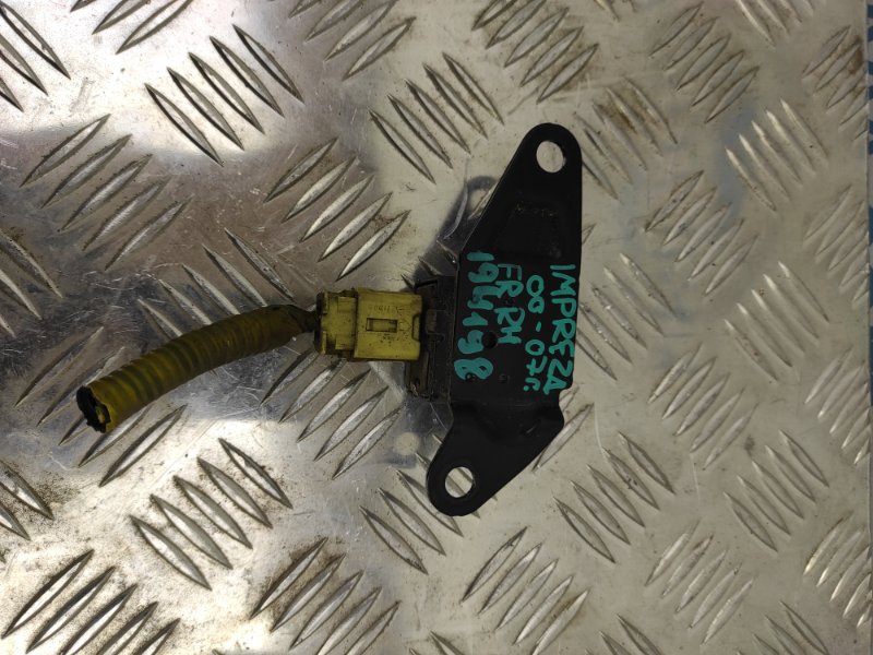 Датчик удара передний правый IMPREZA 00-07 GD/GG
