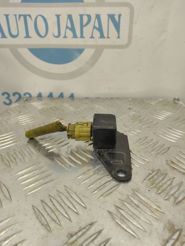 Датчик удара передний правый SUBARU IMPREZA 00-07 GD/GG