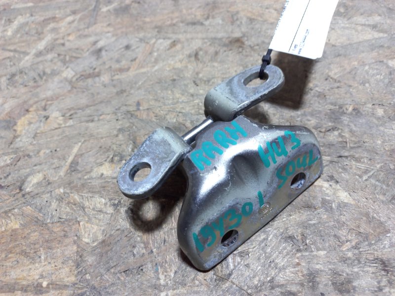 Петля двери верхняя задняя правая SOUL PS 13-19 2017 PS 1.6 Петля двери верхняя задняя правая SOUL PS 13-19 2017 PS 1.6