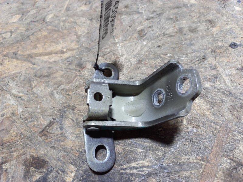 Петля двери верхняя передняя правая KIA SOUL PS 13-19 PS 1.6 Петля двери верхняя передняя правая KIA SOUL PS 13-19 PS 1.6