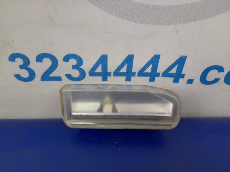 Запчасть подсветка номера правая LEXUS IS250/350 05-13 81270-53021 Б/У Подсветка номера правая LEXUS IS250/350 05-13 81270-53021 Б/У
