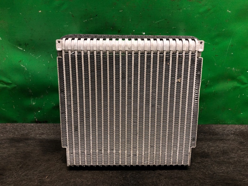 Испаритель кондиционера PASSAT B7 11-15 2.5