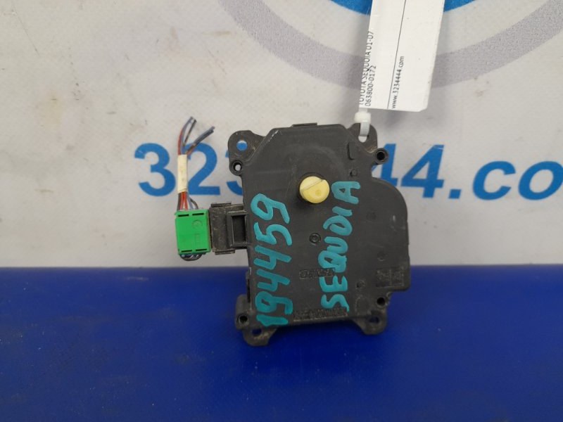 Моторчик заслонки печки SEQUOIA 01-07