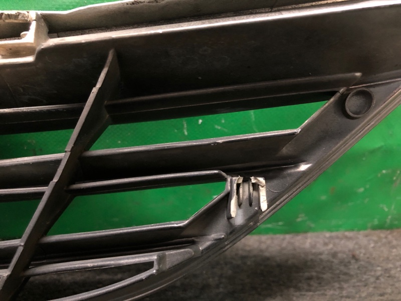 Решетка радиатора CAMRY 30 02-06 2005 ACV30 2.4 2AZFE