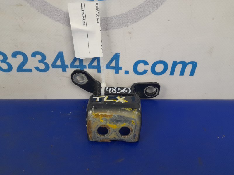 Петля двери верхняя задняя правая ACURA TLX 14-17 67910-T2F-A02ZZ Б/У