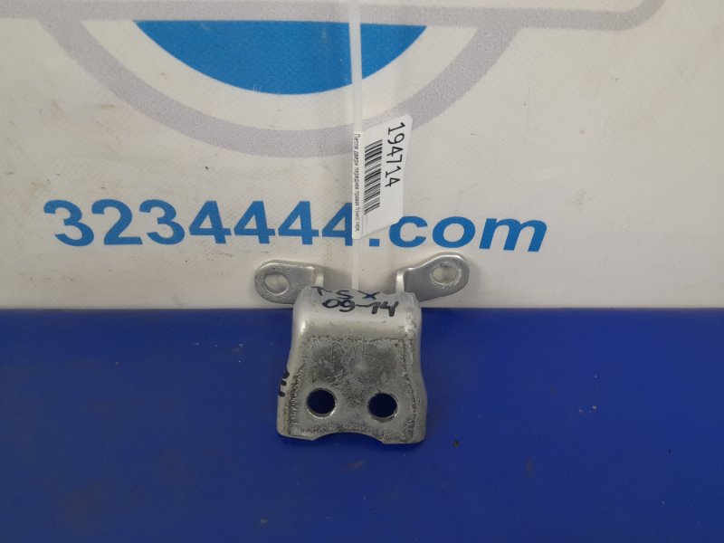 Петля двери нижняя передняя правая HONDA ACCORD CU8 / TSX 08-14 67420-SDC-A01ZZ Б/У