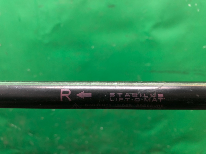 Амортизатор крышки багажника правый QX30 16-20 2017 Внедорожник 2.0 20PET