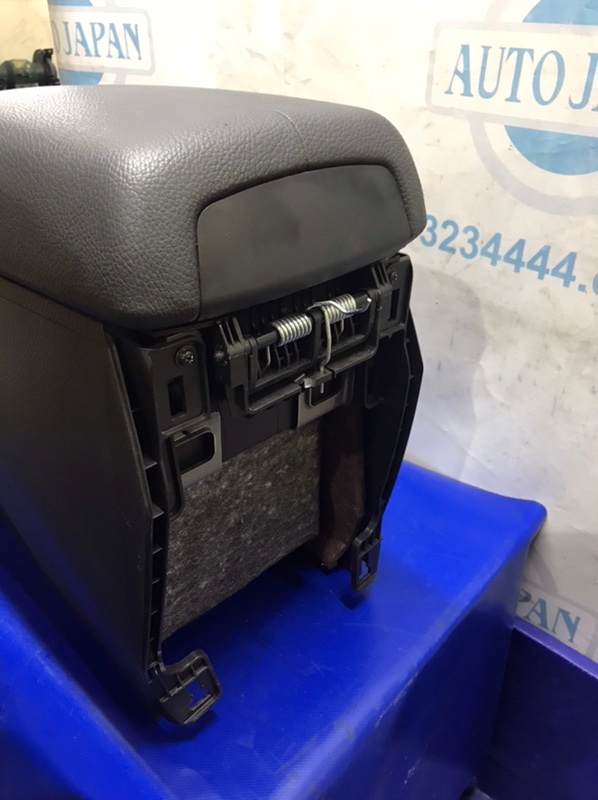 Подлокотник SORENTO XM 09-14 2012 Внедорожник 2.4