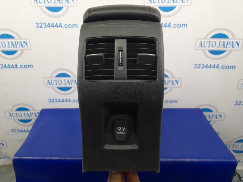 Подлокотник QX30 16-20 2016 Внедорожник 2.0 20PET Подлокотник QX30 16-20 2016 Внедорожник 2.0 20PET