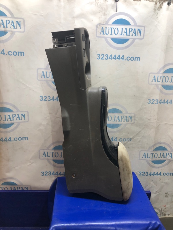 Подлокотник LEAF 10-17